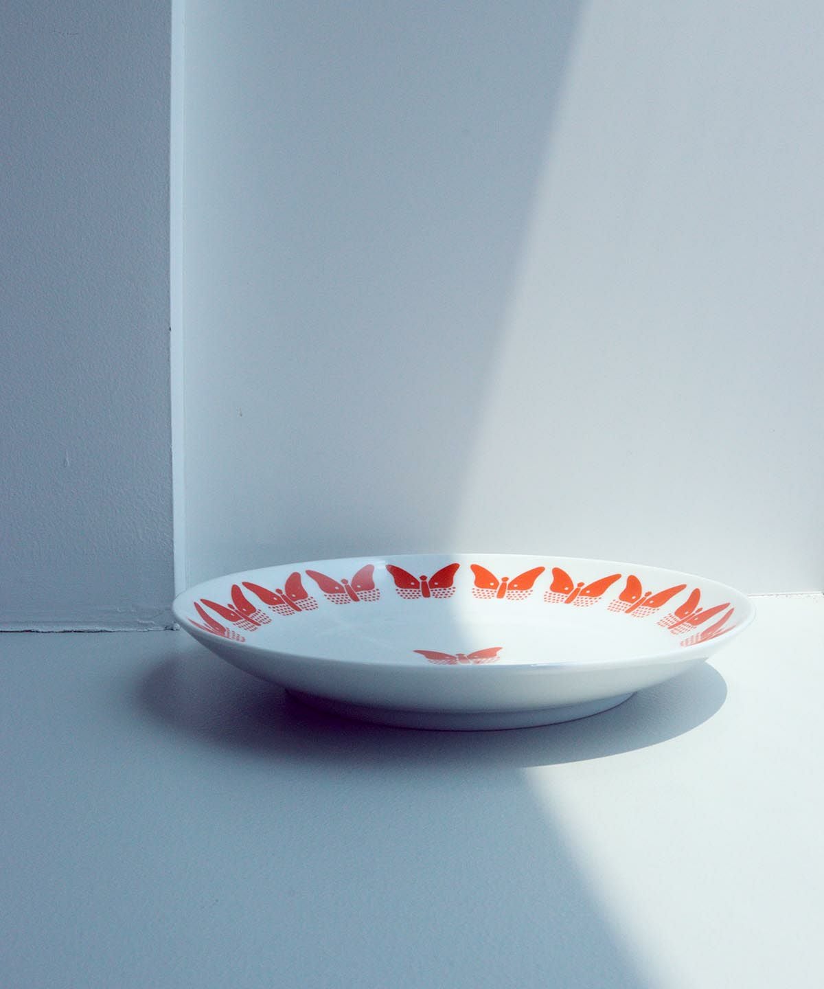 18cm MIDIUM PLATE HASAMIYAKI-BUTTERFLY-サイド（オレンジ）
