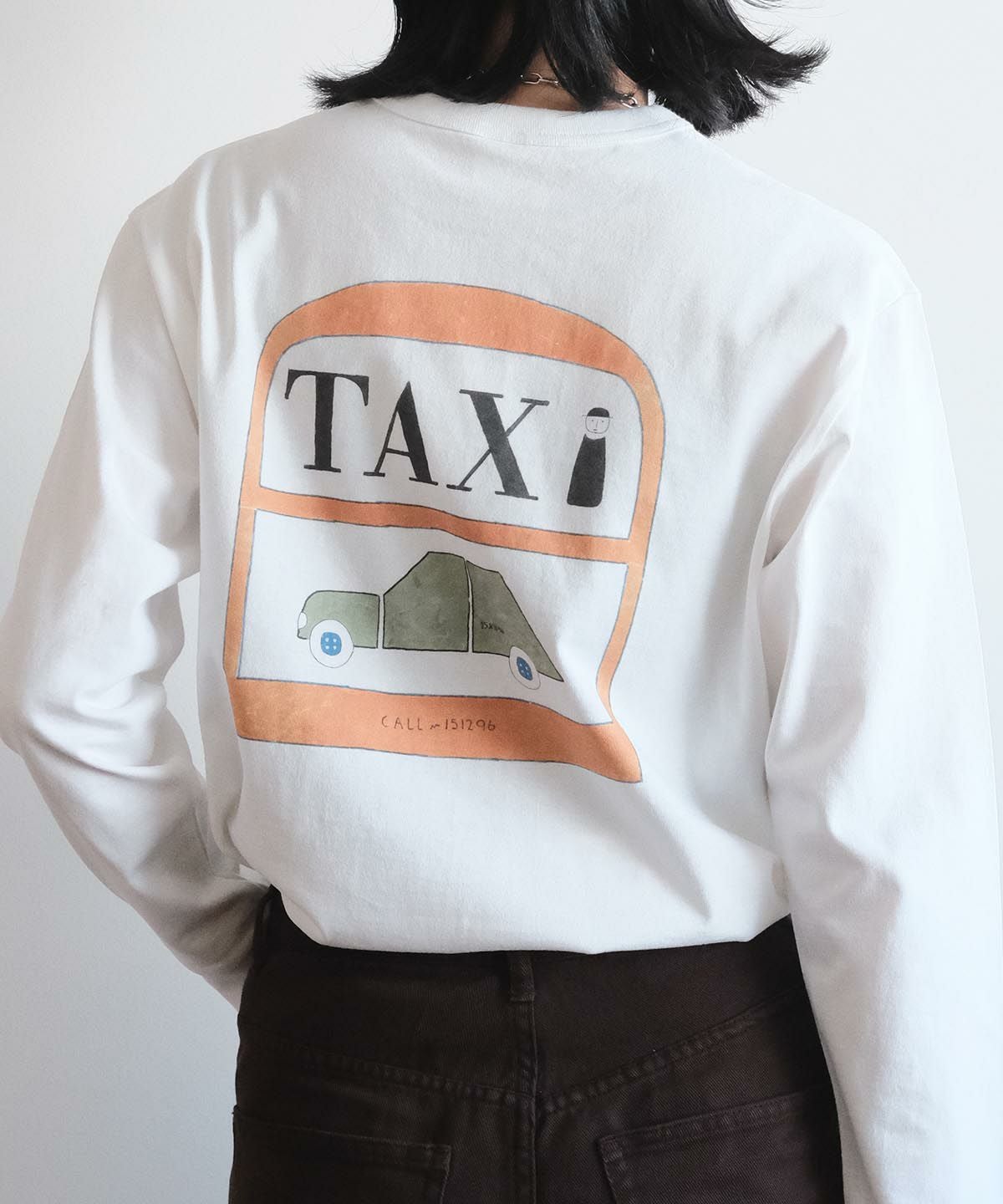 モデル着用画像（ホワイト）