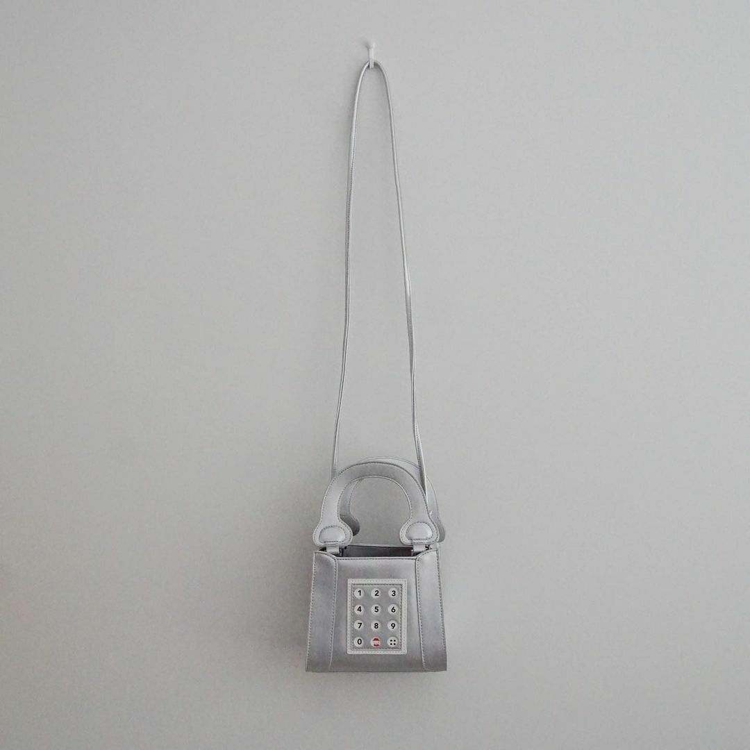 テレフォンバッグ・ショルダー付き全体（シルバー）