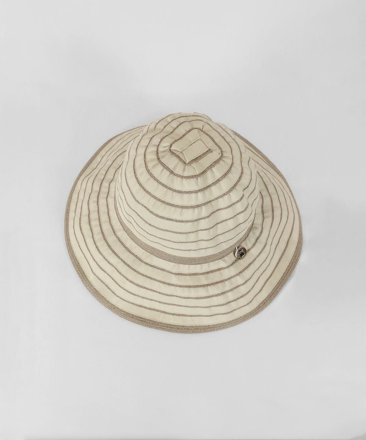 ボウシ上（ベージュ）