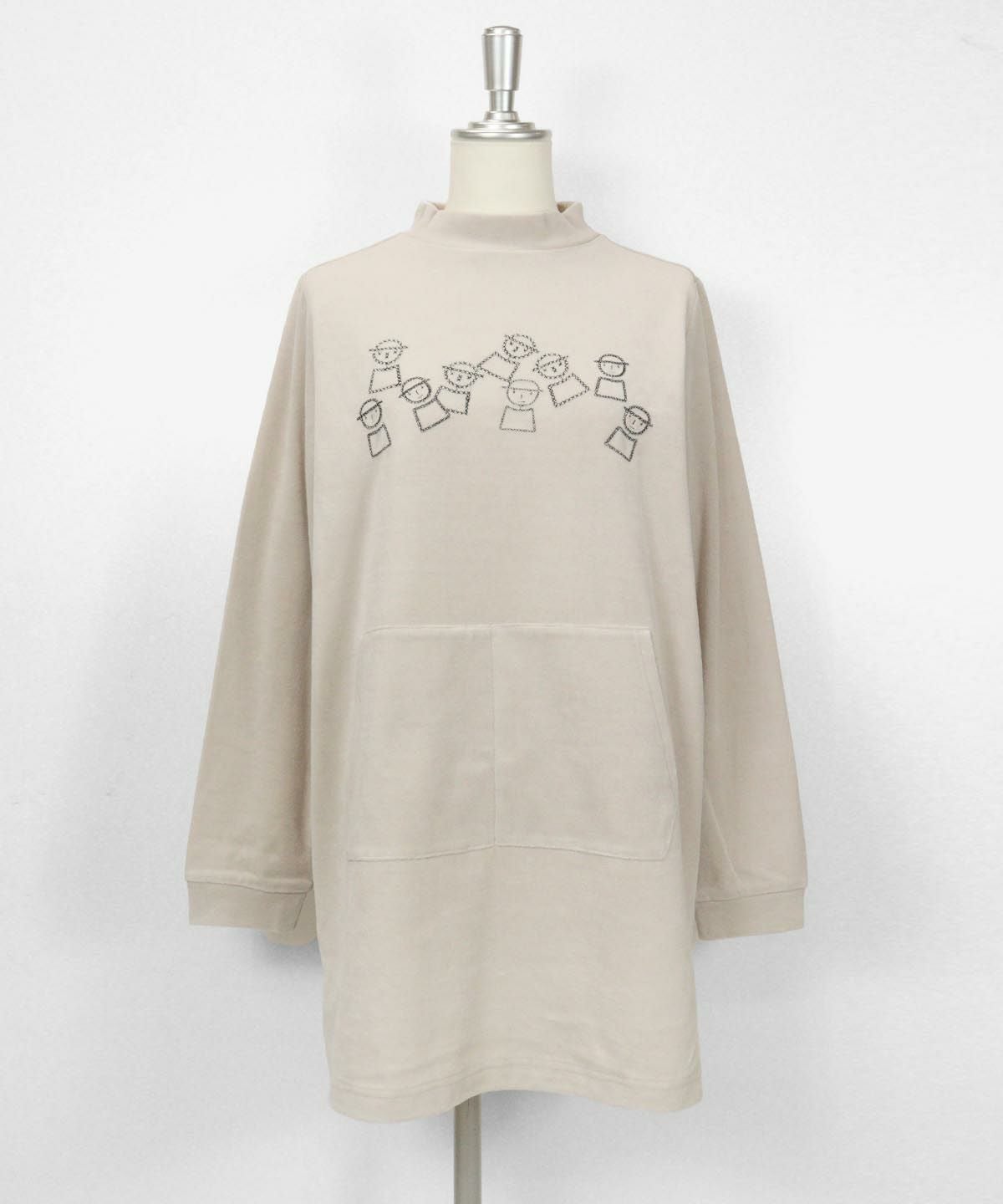 ピコ刺繍ベロアプルオーバー（ベージュ）