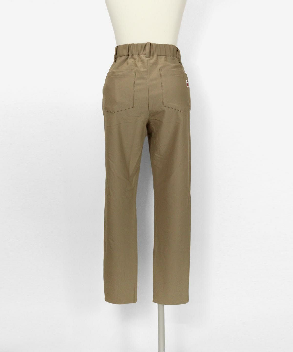 吸湿発熱センタープレスパンツ後（ブラウン）後ろ