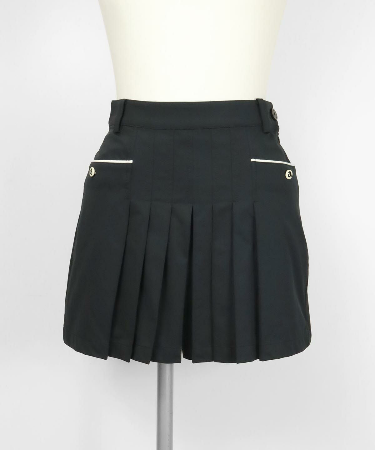 フロントプリーツ撥水ショートパンツ（ブラック）