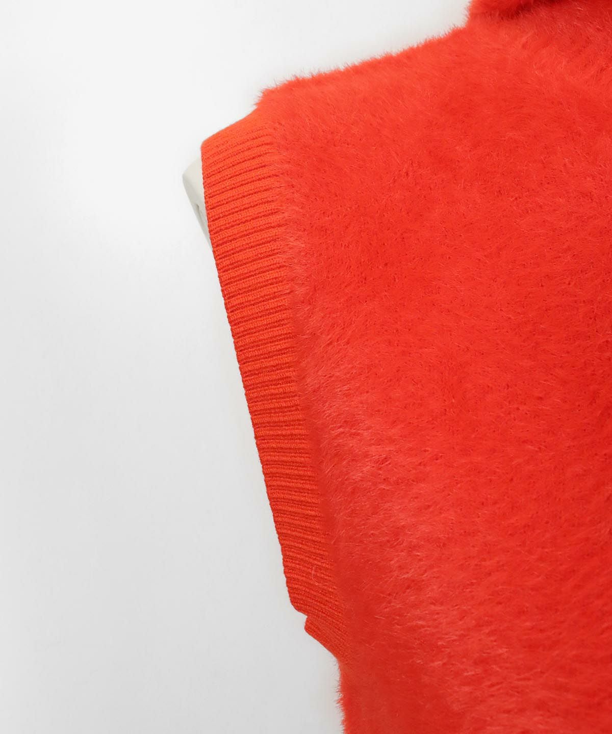 フード付きハーフジップニットベスト|アルチビオ-アウトレット