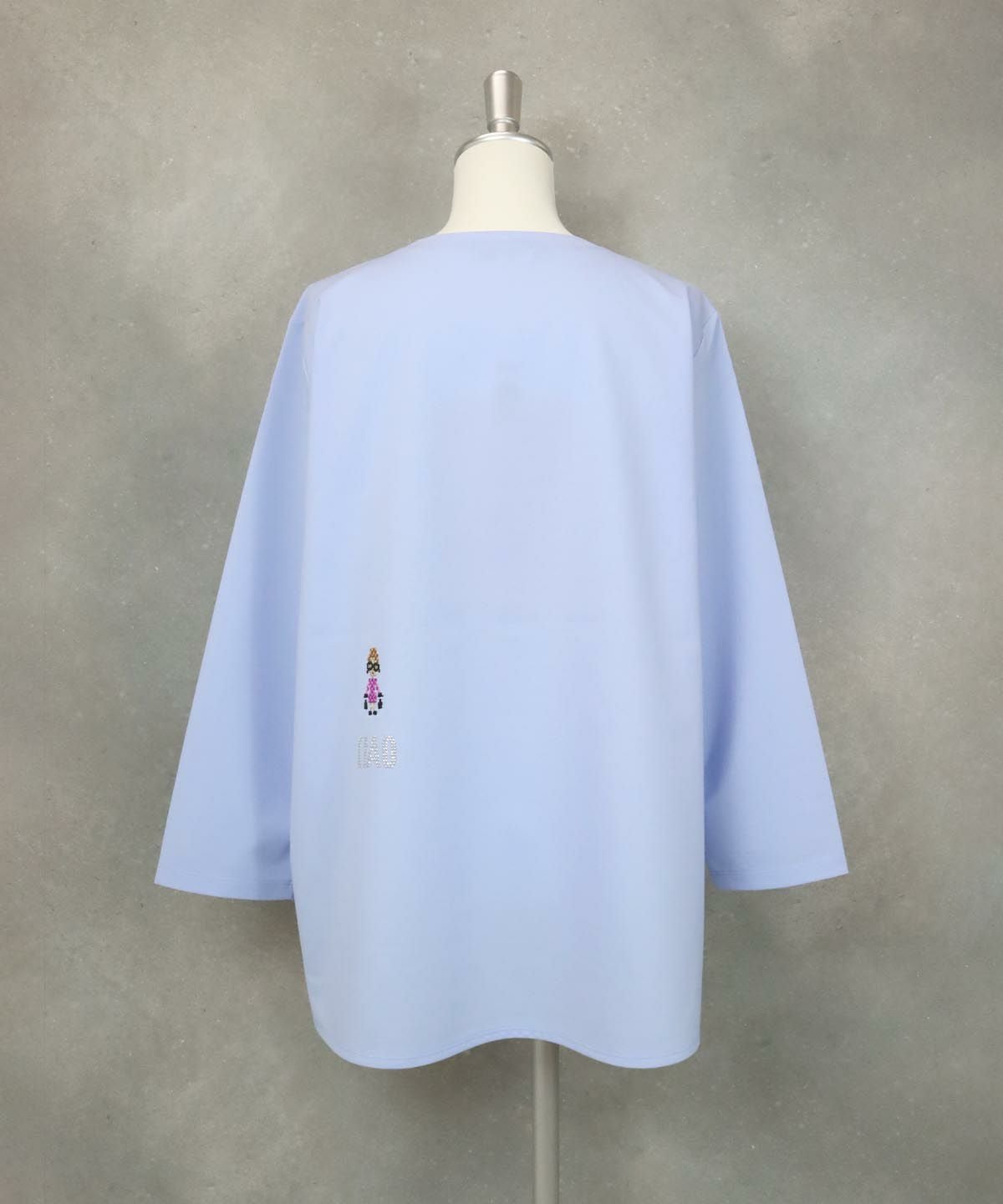 前後刺繍プルオーバー後（ブルー）