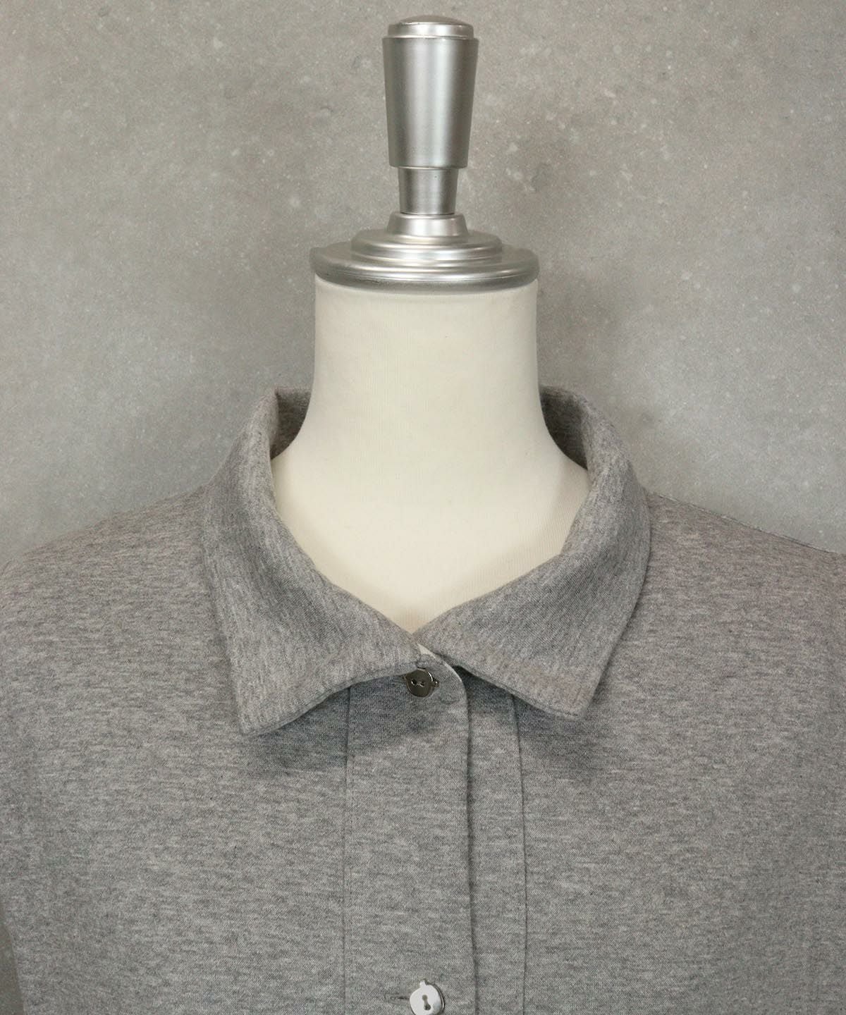 ２WAY襟ベスト（ライトグレー）首元