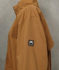 バックプリーツ撥水ブルゾン（キャメル）横
