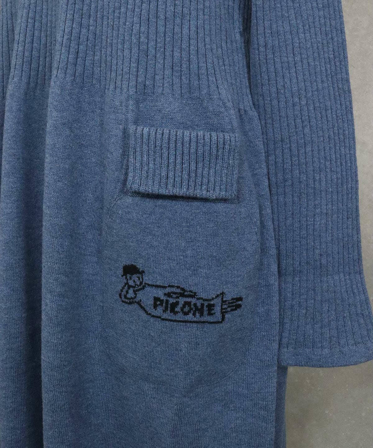 ポケットデザイン部分（ブルー）