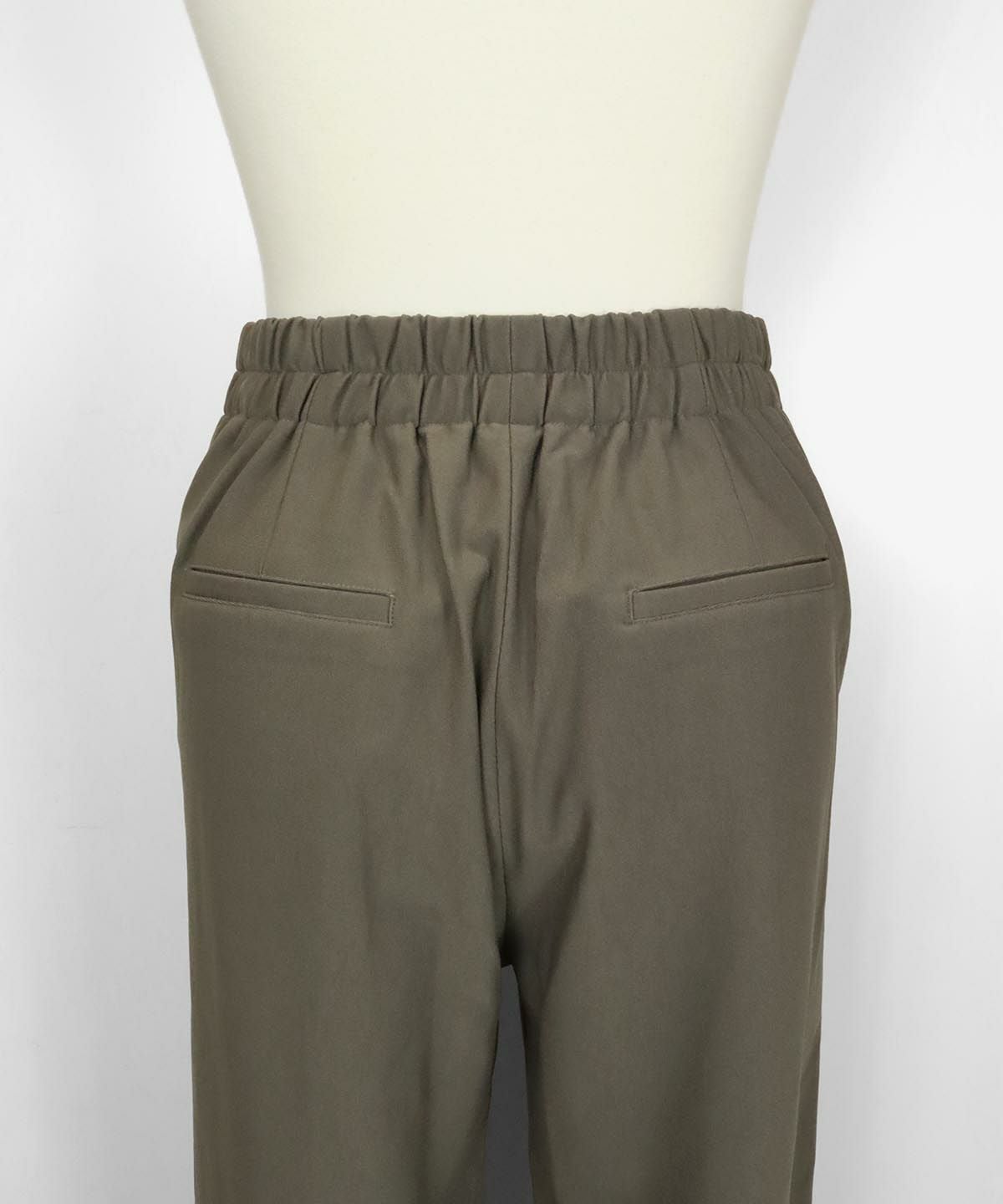 ウエスト部分後（ベージュ）