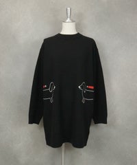 ダックスフンド柄ニットチュニック（ブラック）
