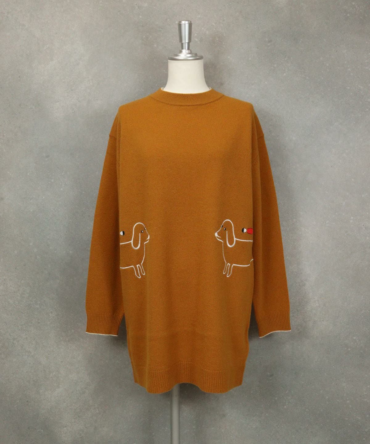 ダックスフンド柄ニットチュニック|スタジオピッコーネ - ゴルフウェア