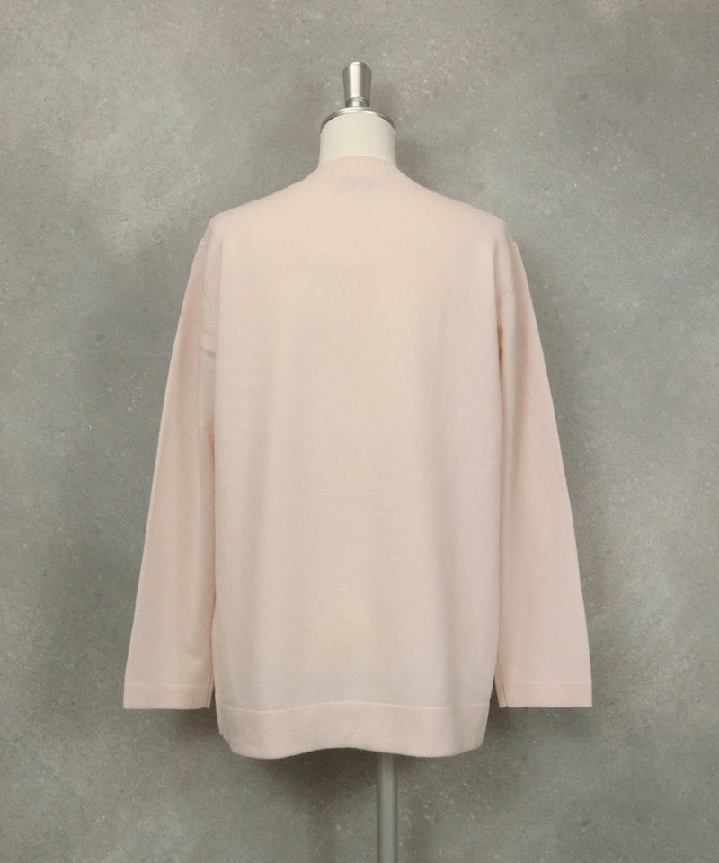 ウール100％ポイント刺繍ニット（ベージュ）後ろ