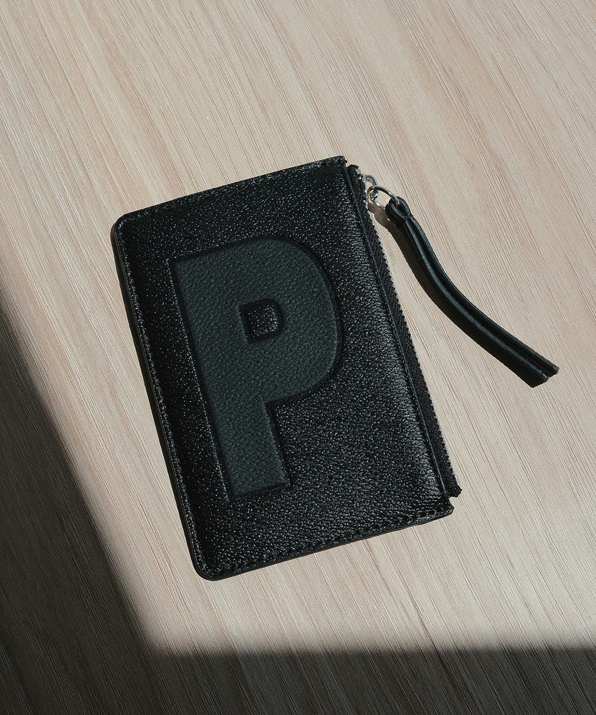 ファスナーポケット付きカードケース（ブラック）