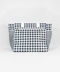 ボストンバッグ後ろ（ブラック）