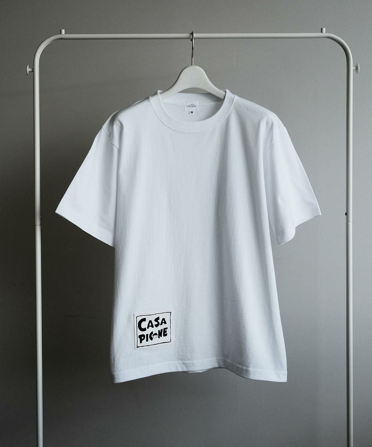 熊24✨即購入可能✨PICONE ホワイト Tシャツ サイズ　40 cb45beef8d0387e2a49cf641a42221