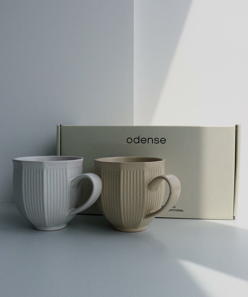 マグカップとBOX