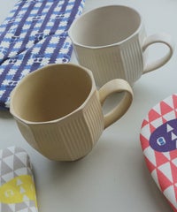 マグカップとミトン