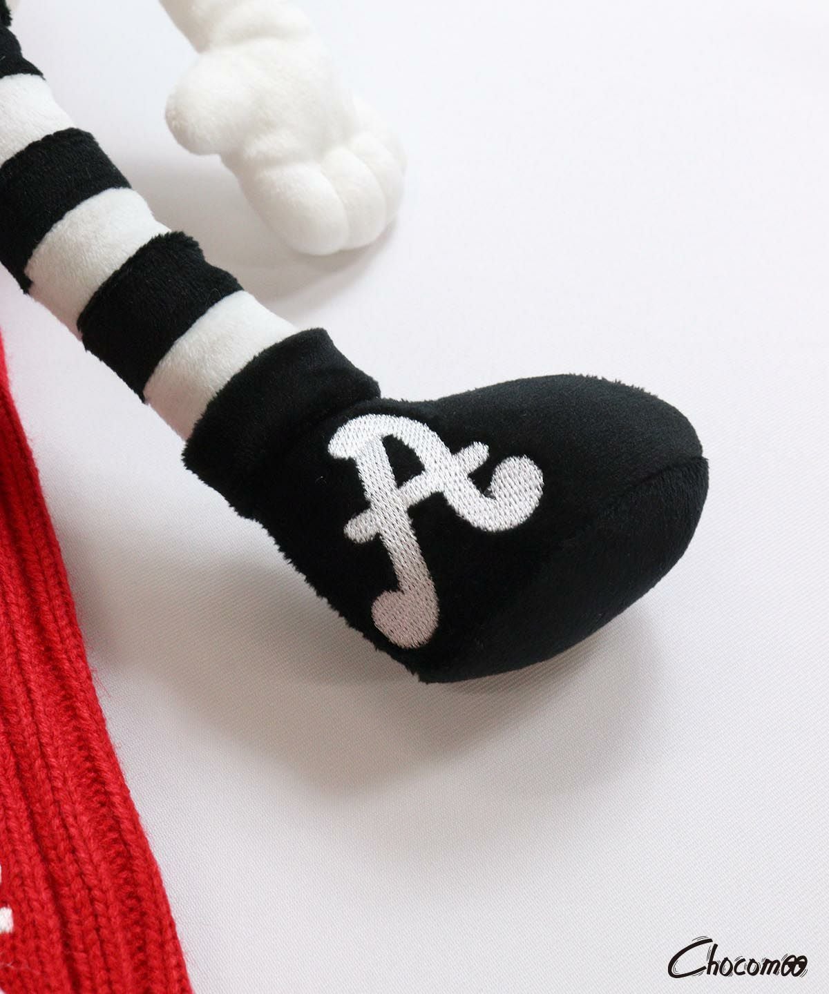 【ARCHIVIO×Chocomoo】人形型ヘッドカバー脚部分アップ(ホワイト)