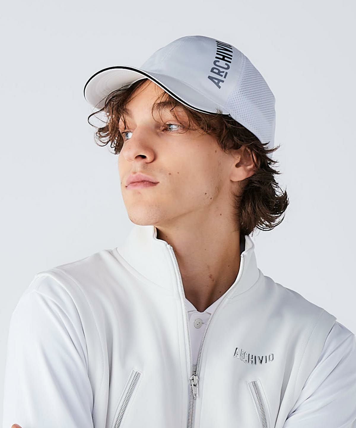 モデル着用画像（ホワイト）