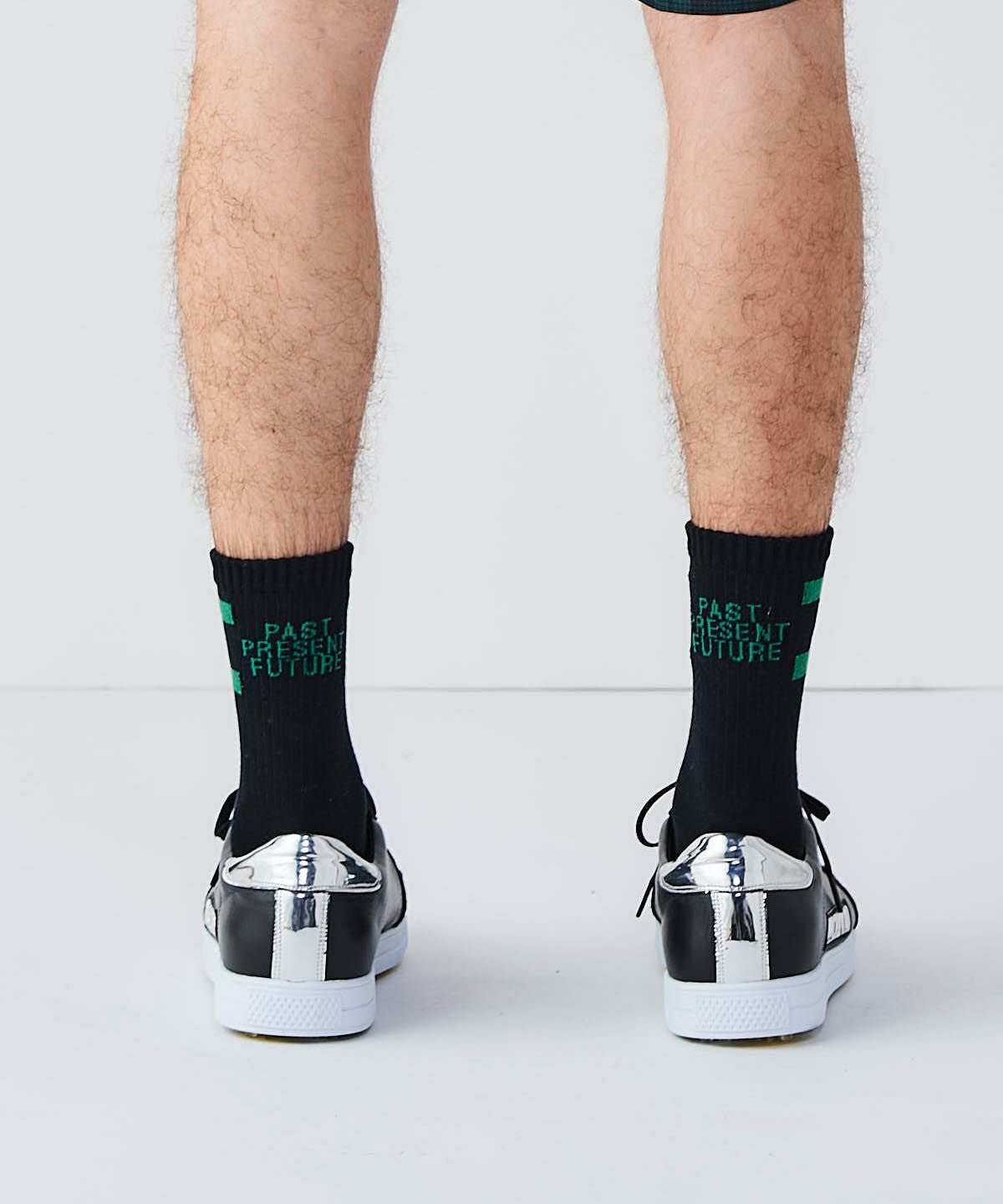 モデル着用画像（ブラック）