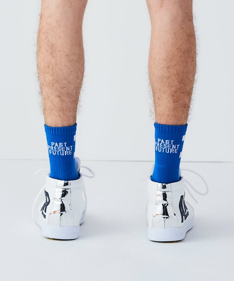 モデル着用画像（ブルー）