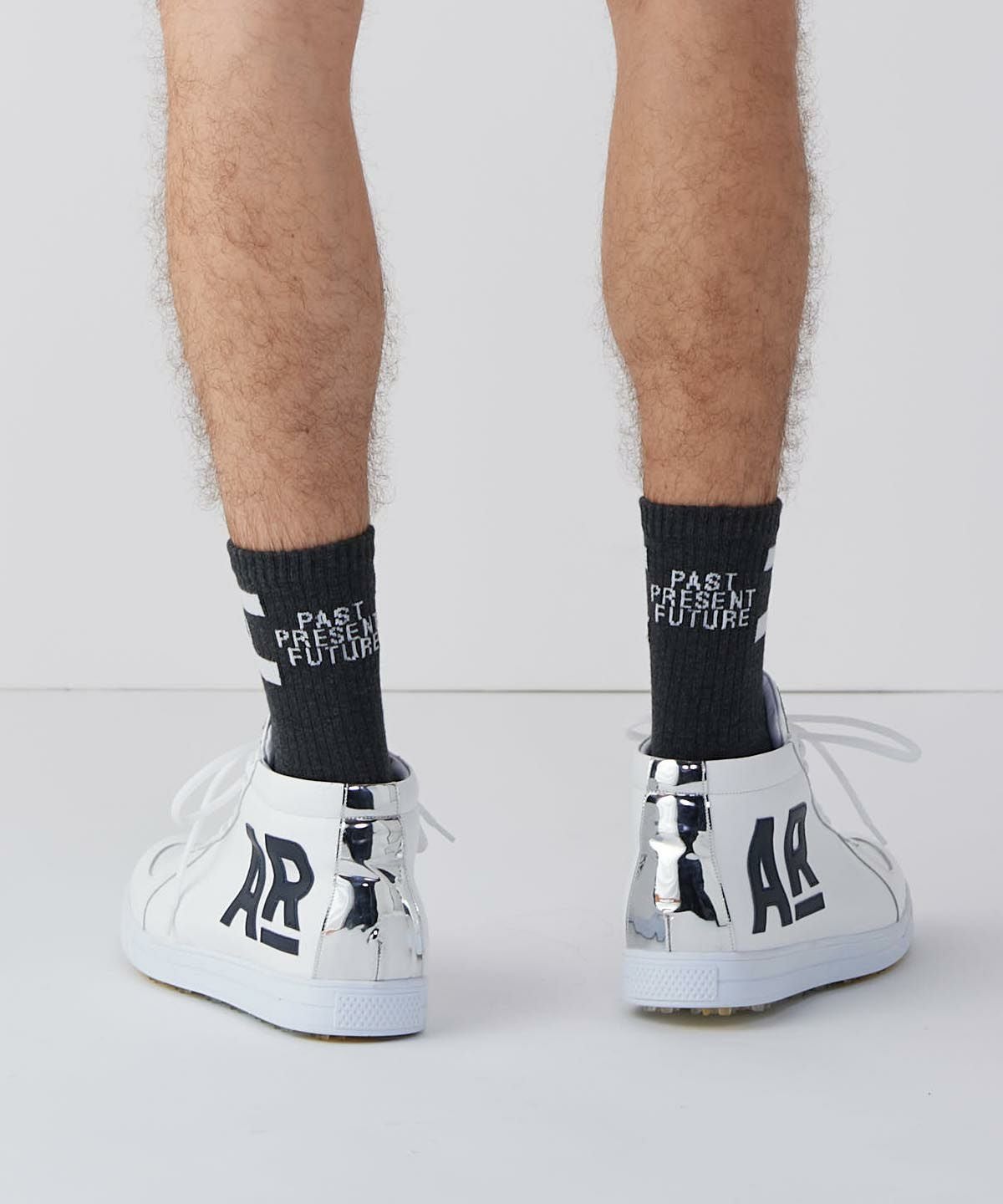 モデル着用画像（グレー）