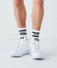 モデル着用画像（ホワイト）