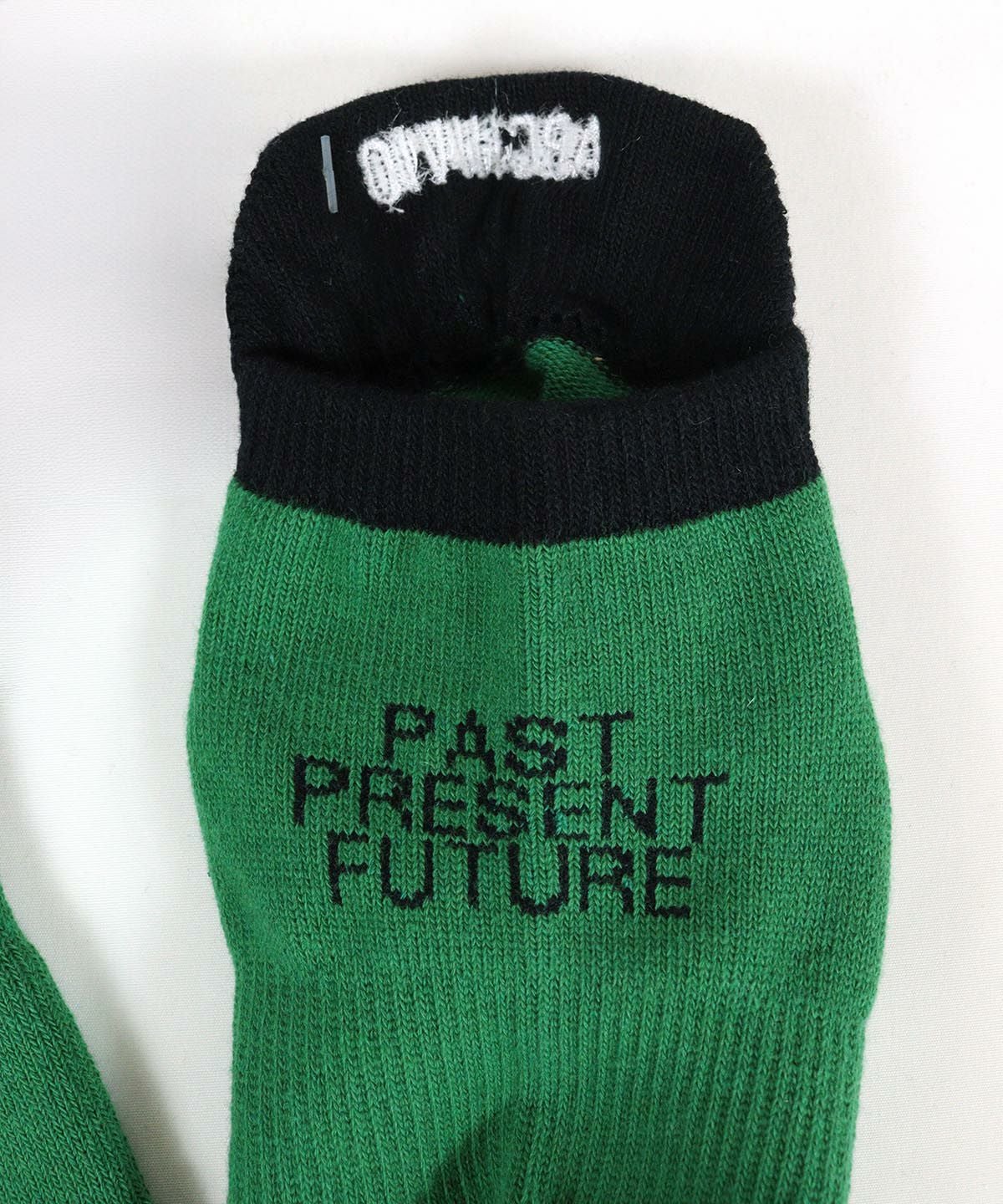 デザイン部分（グリーン）