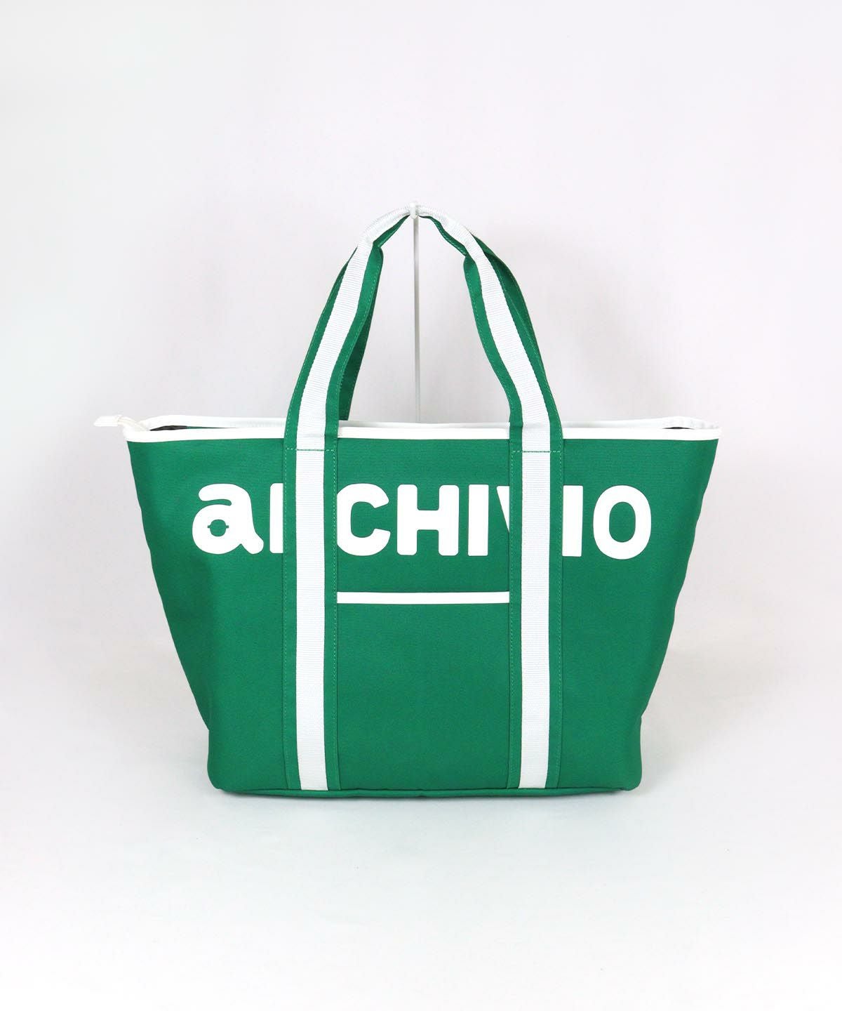 エンブレム風刺繍ボストンバッグ後（グリーン）