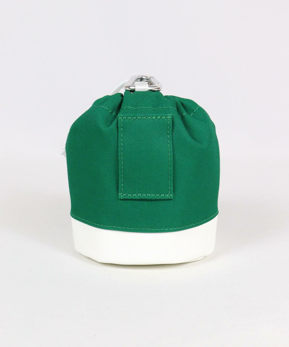 エンブレム風刺繍ポーチ後（グリーン）