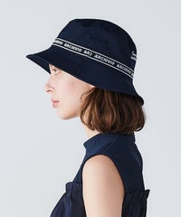 モデル着用画像（ネイビー）