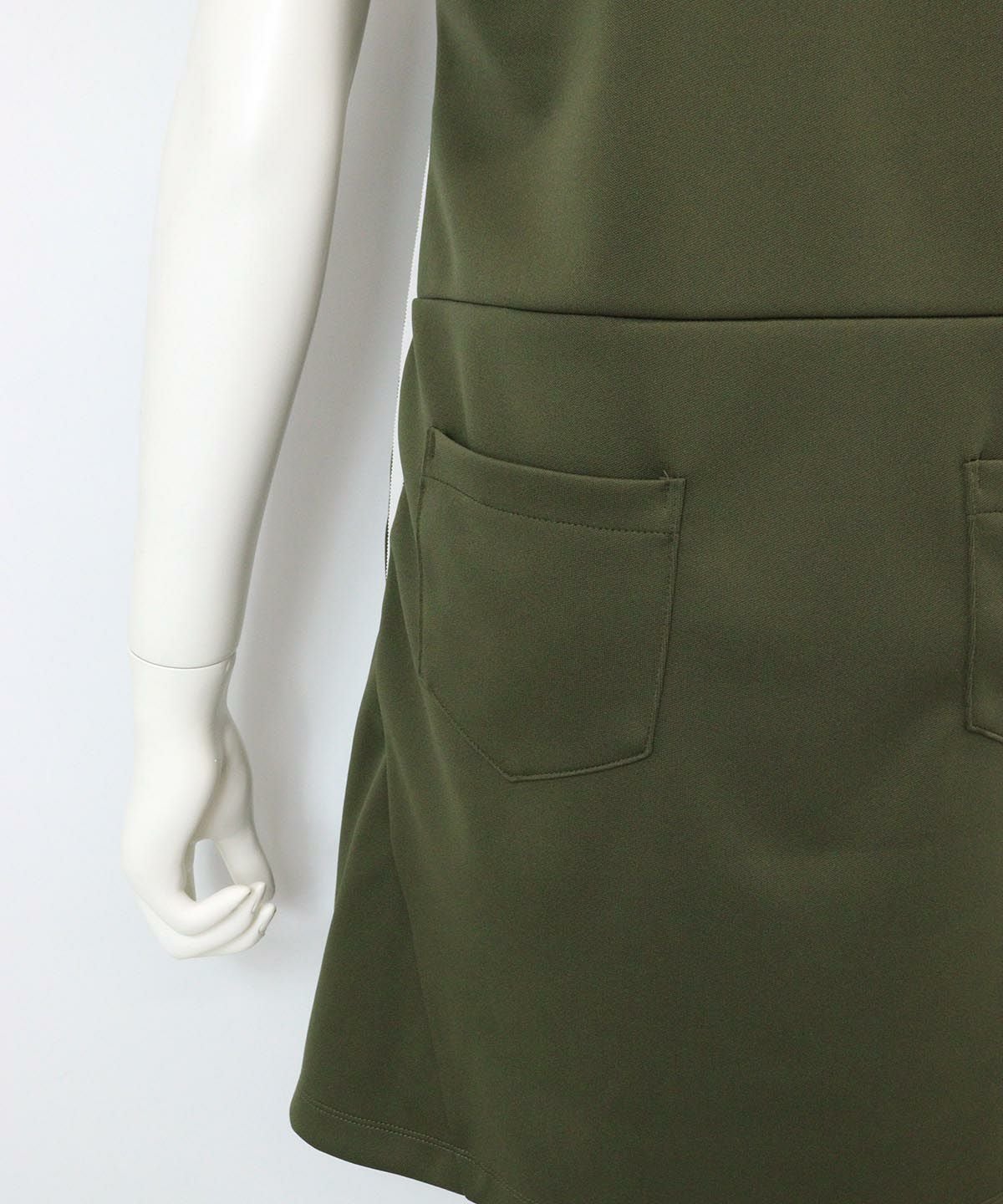 サイドラインワンピース(カーキ)後ろポケット