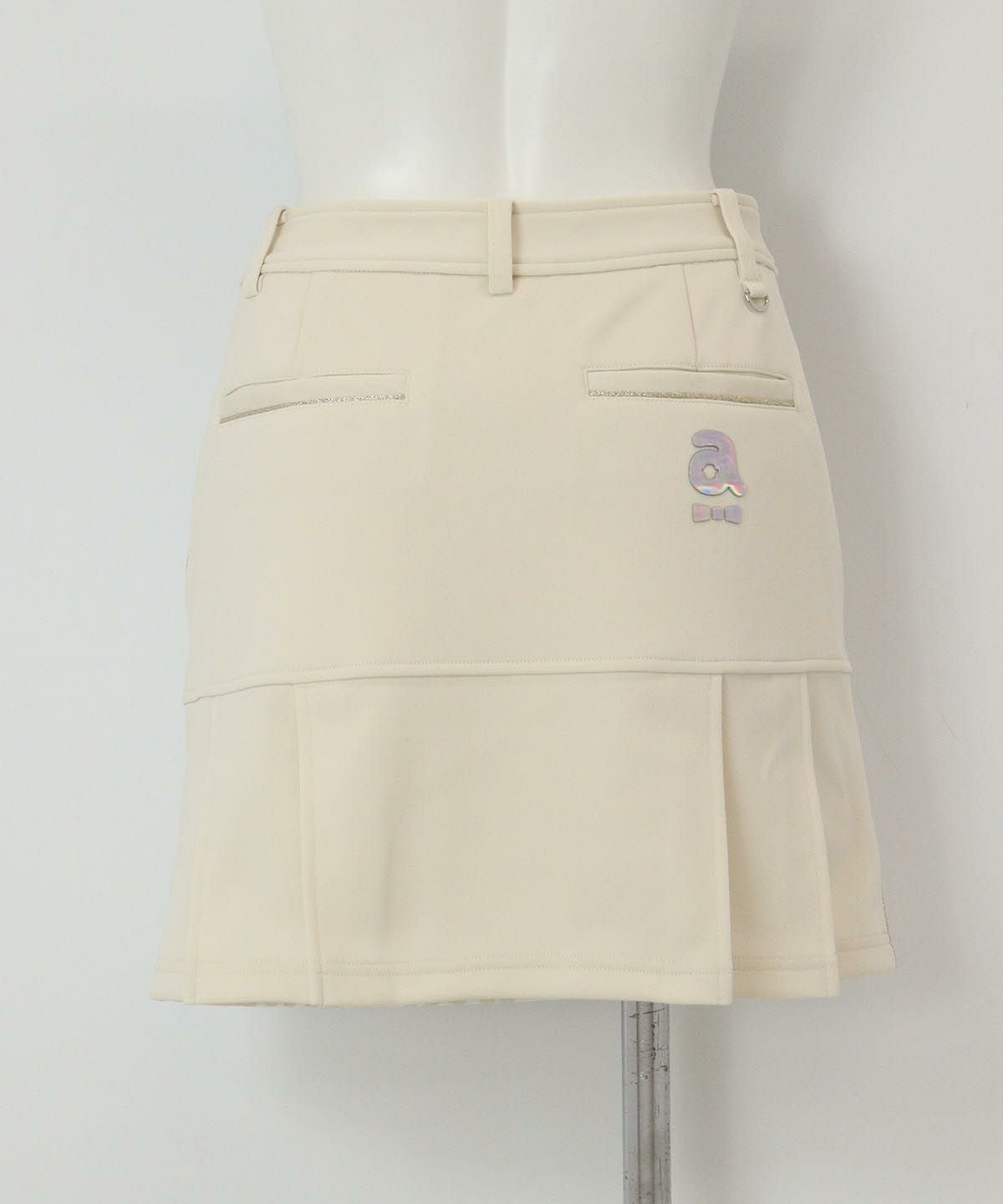 前後切替UV冷感スカート 後ろ（ベージュ）