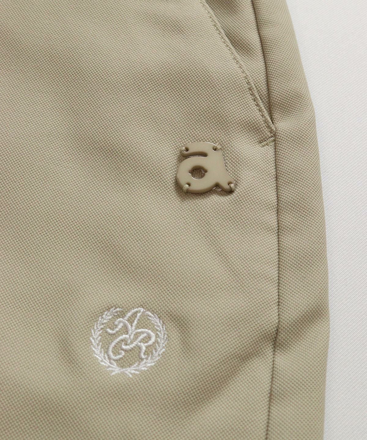 ロゴパーツ（ベージュ）