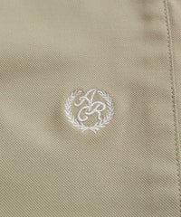 エンブレム風ロゴ刺繍（ベージュ）