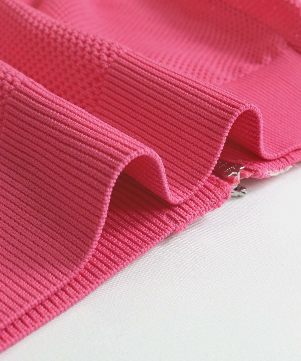 裾部分（ピンク）