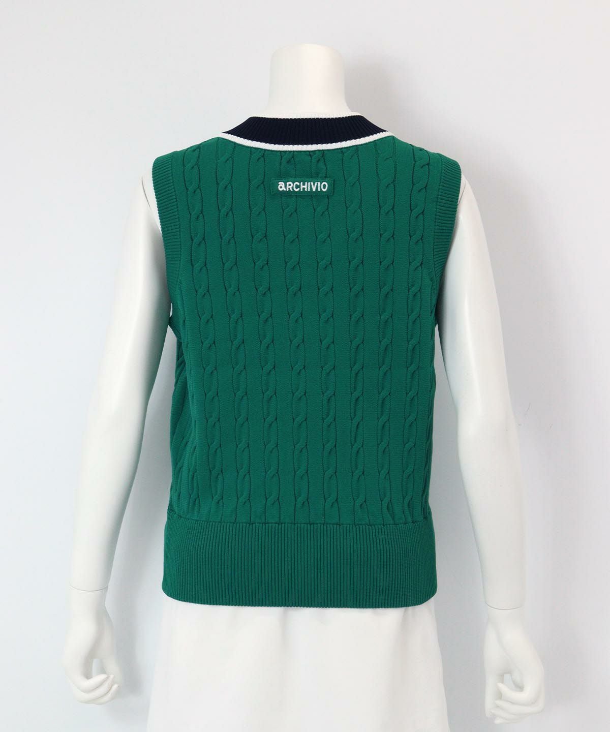 ケーブルVネックベスト後ろ（グリーン）