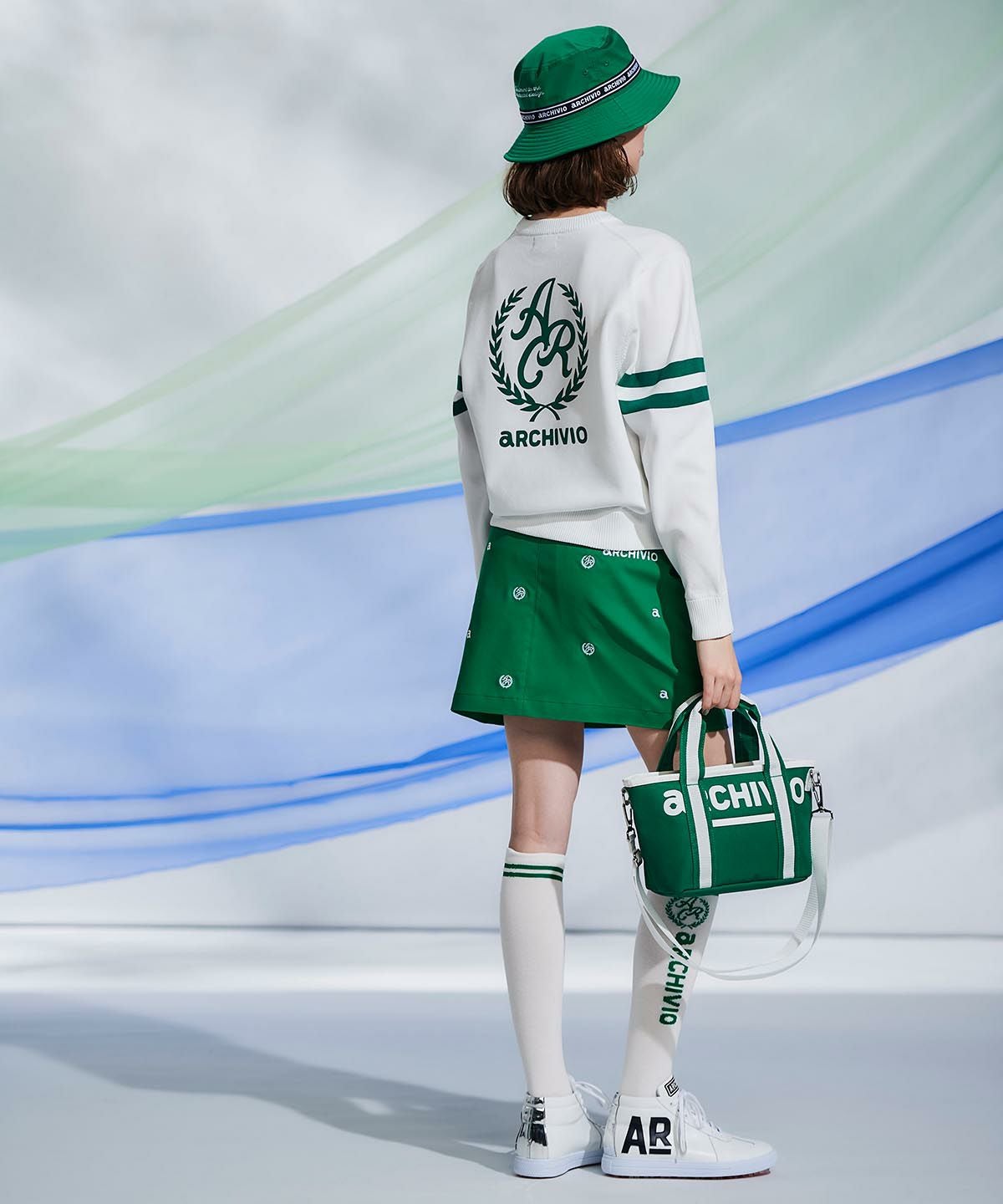 モデル画像（ホワイト）