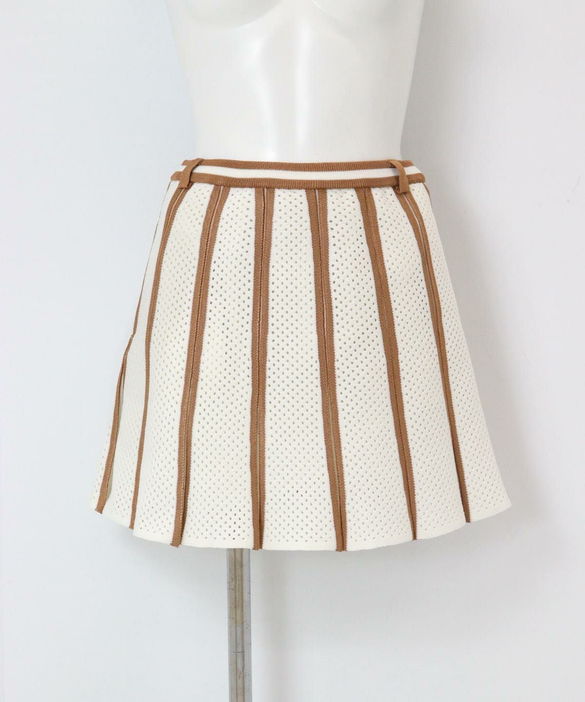 アイレットフレアスカート（ホワイト×ベージュ）