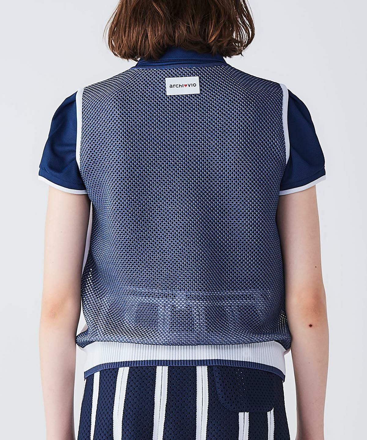 モデル画像（ホワイト×ネイビー）