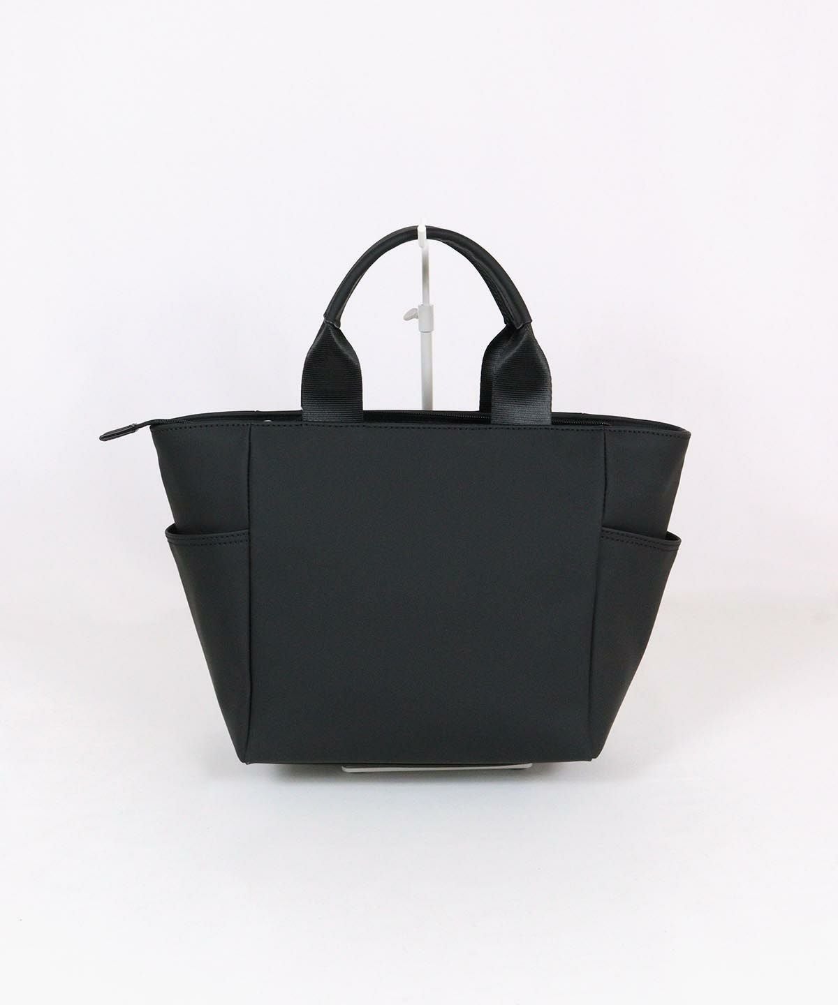 【メンズ】プリントロゴバッグ後（ブラック）