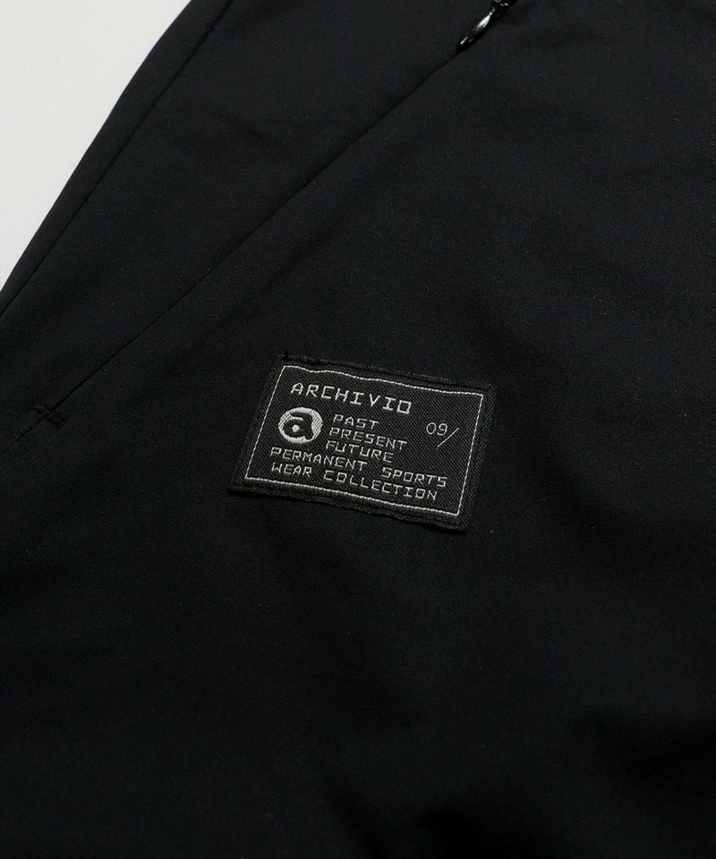 ロゴタグ部分（ブラック）