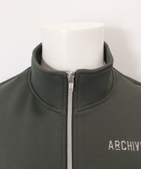 首元部分（グレー）