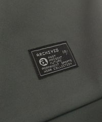 タグアップ部分（グレー）