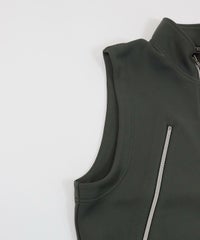 袖口部分（グレー）