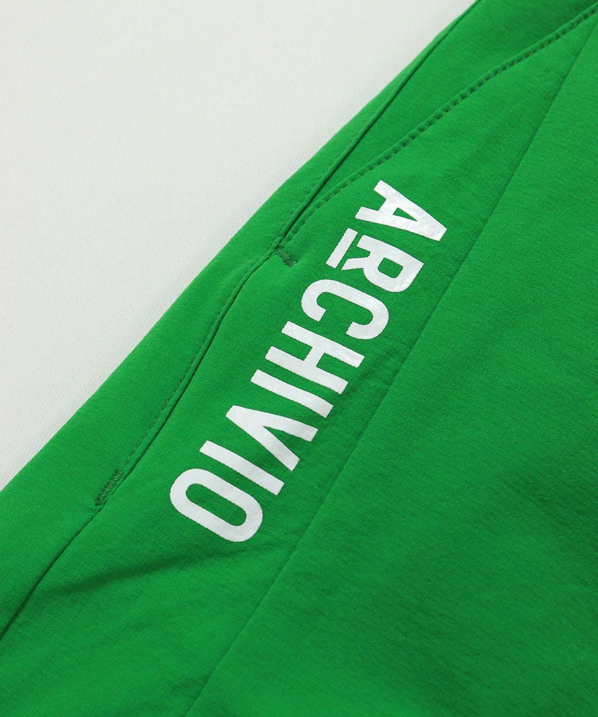 ロゴアップ部分（グリーン）