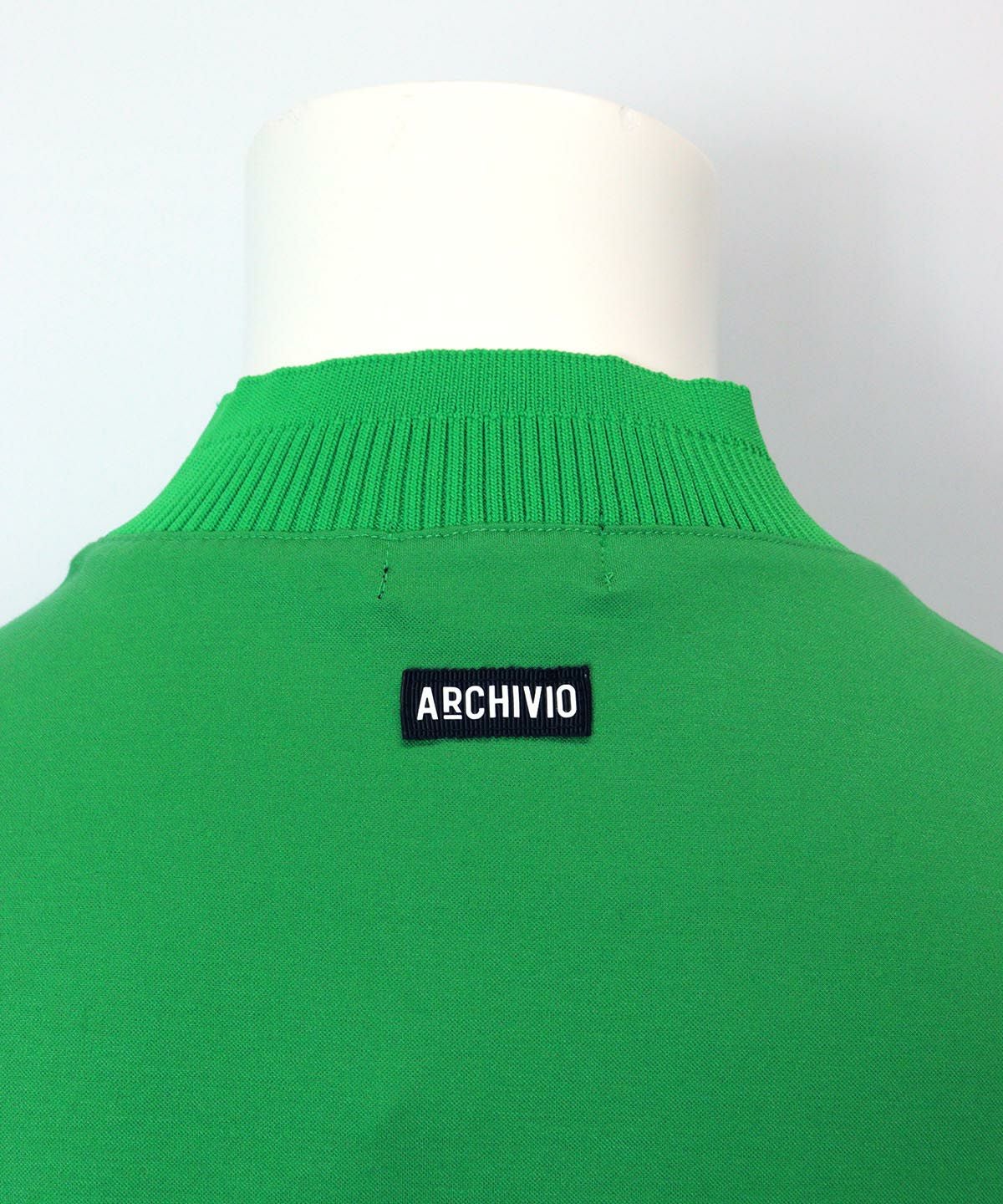 首周り後ろ（グリーン）