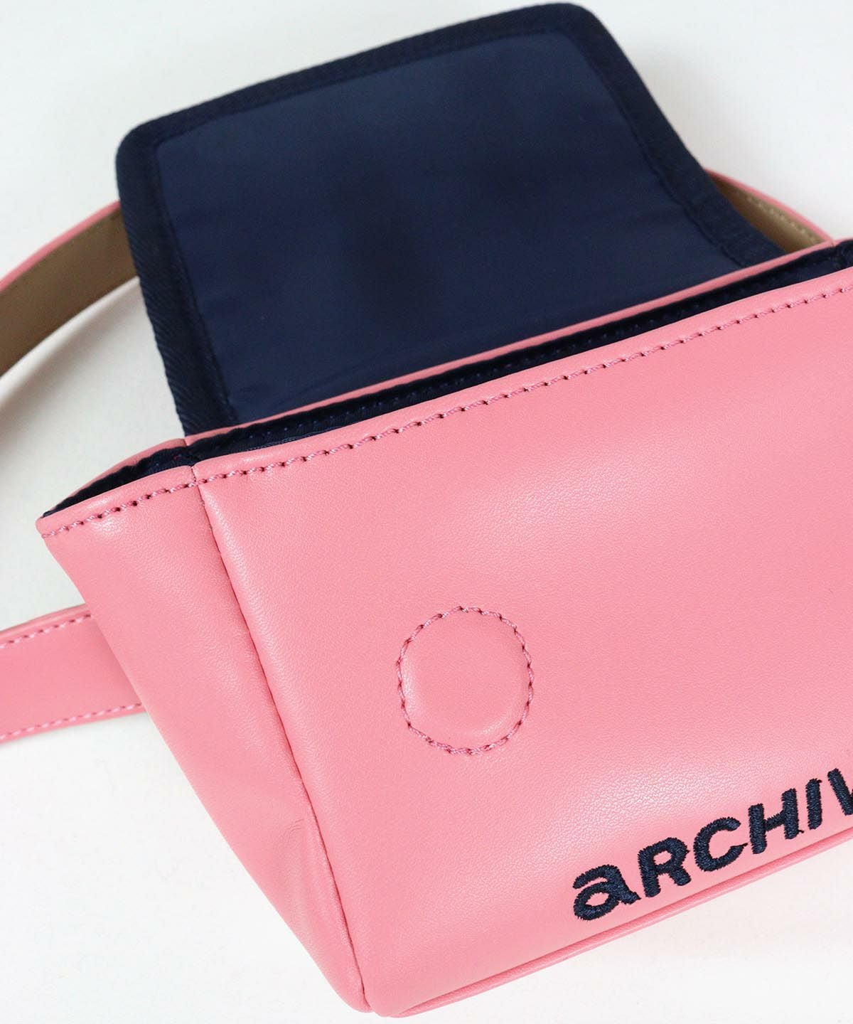 磁石部分（ピンク）