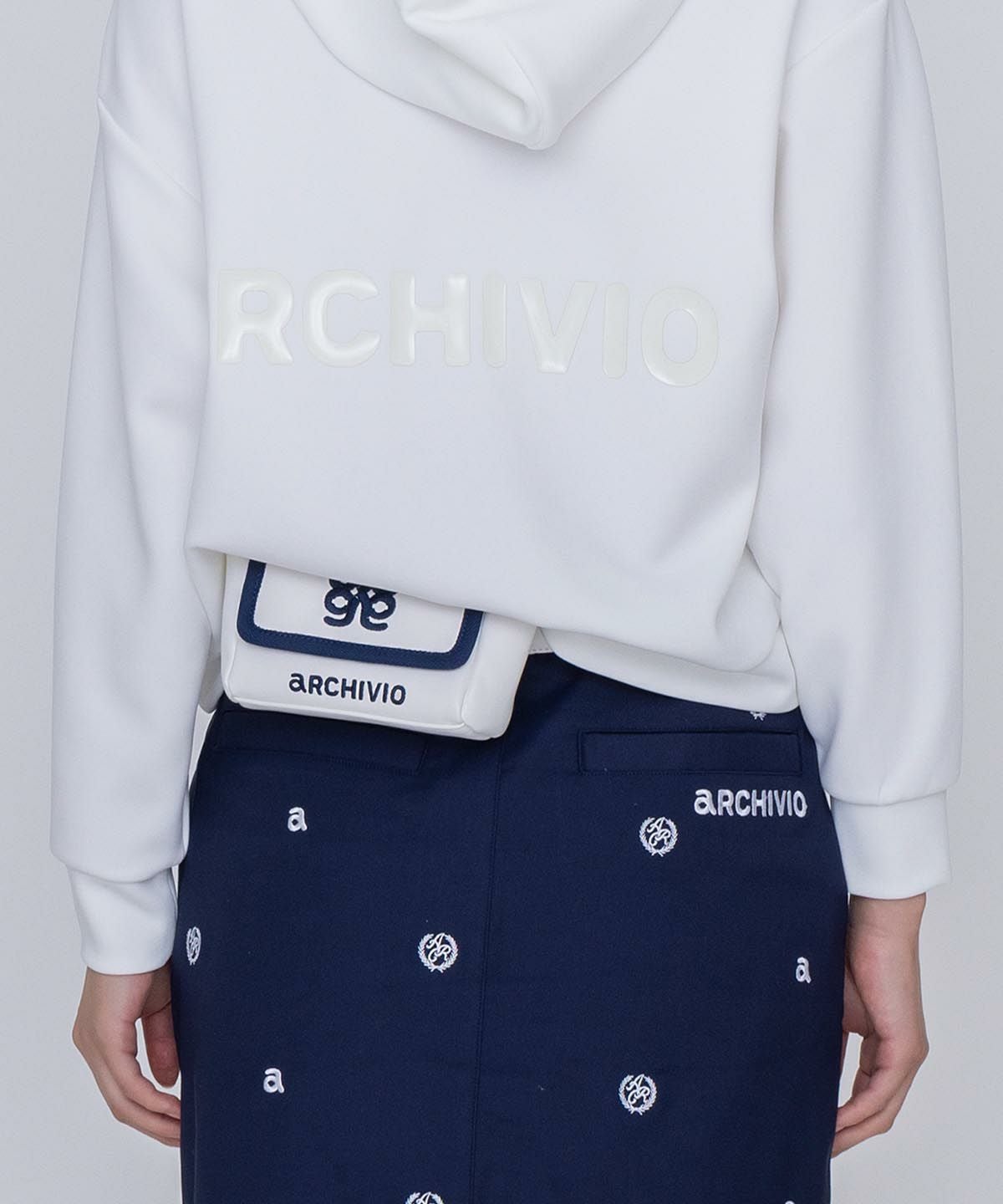 モデル着用画像（ホワイト）