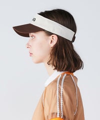 モデル着用画像（ブラウン）